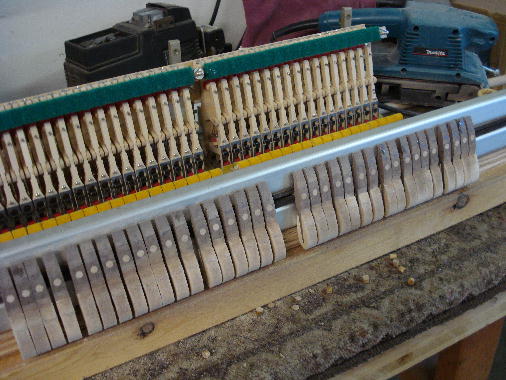 21 Sand shank tips to tail surfaces 21 Sand shank tips to tail surfaces